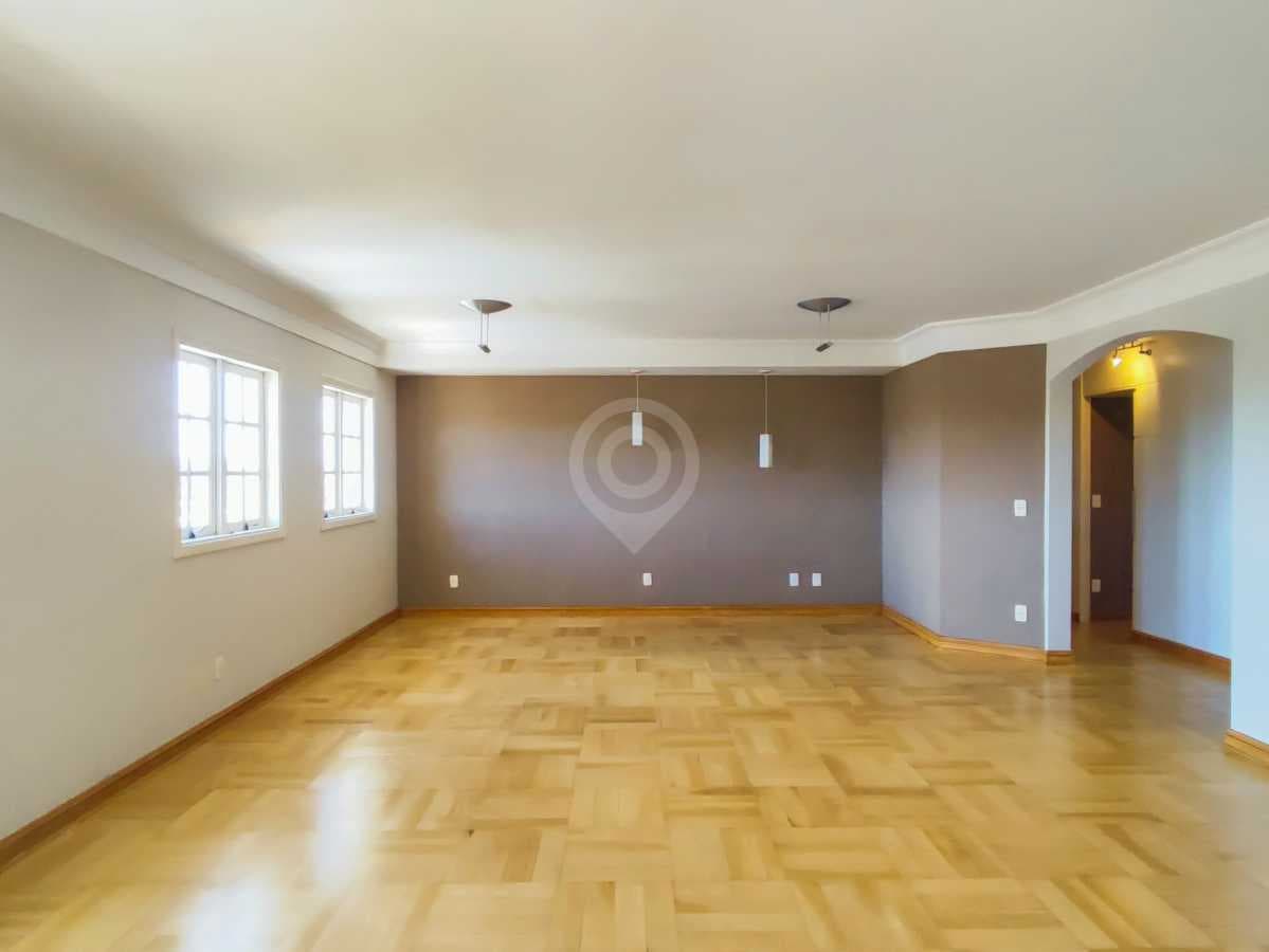 Apartamento com 2 suítes no Vila Brasileira