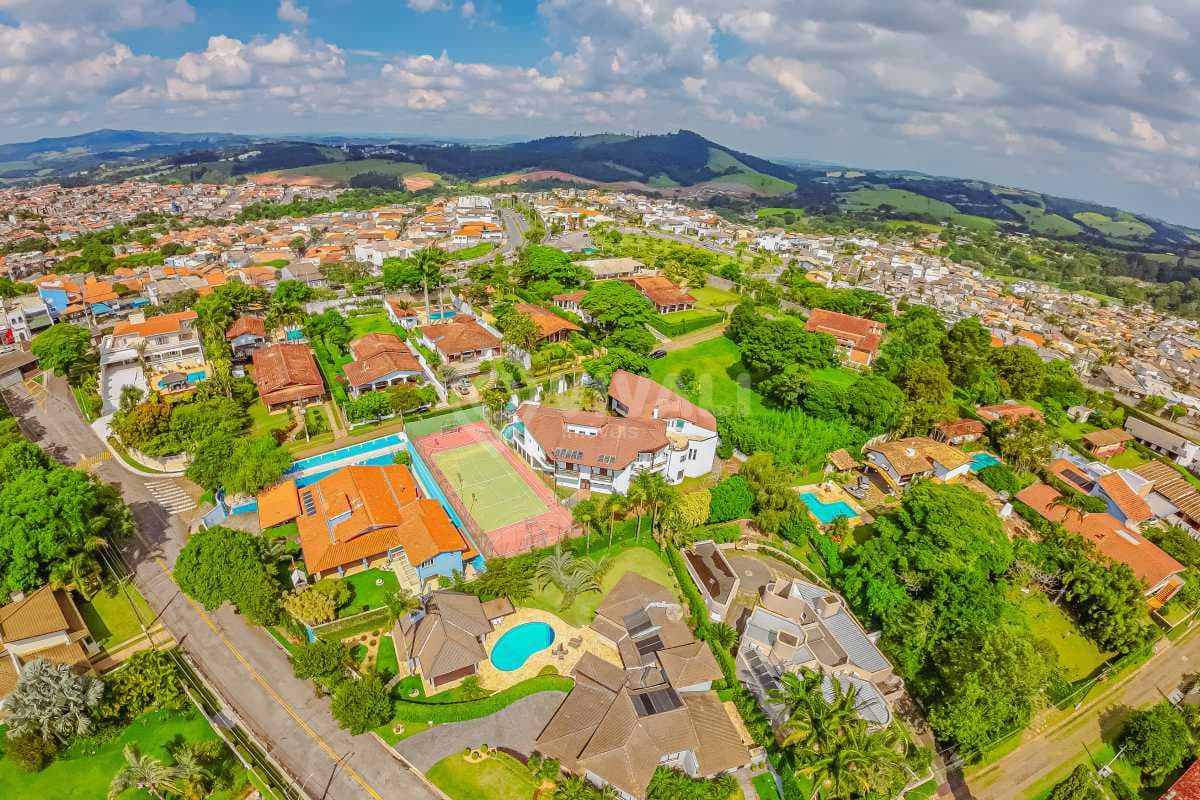 Casa em Condomínio com 6 suítes no Condomínio Parque das Laranjeiras — foto 3