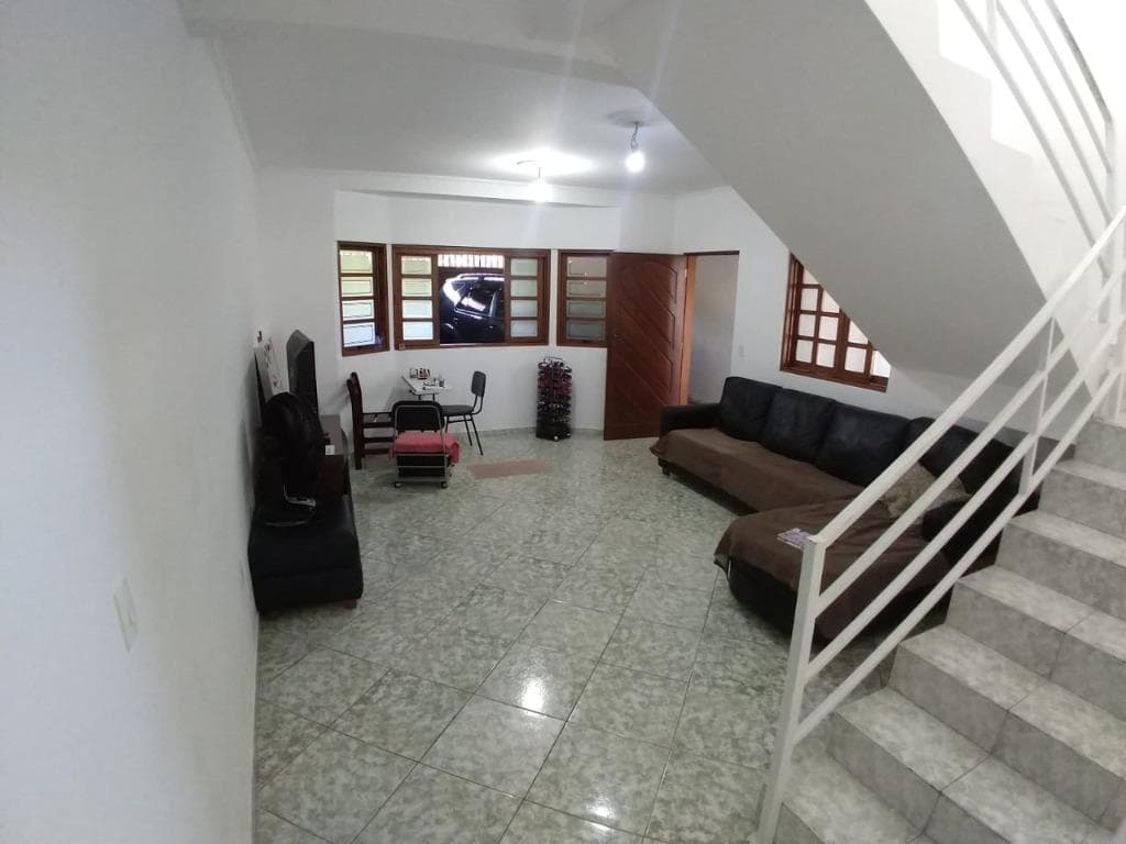 Casa de rua com 1 suíte no Jardim Ipê — foto 2