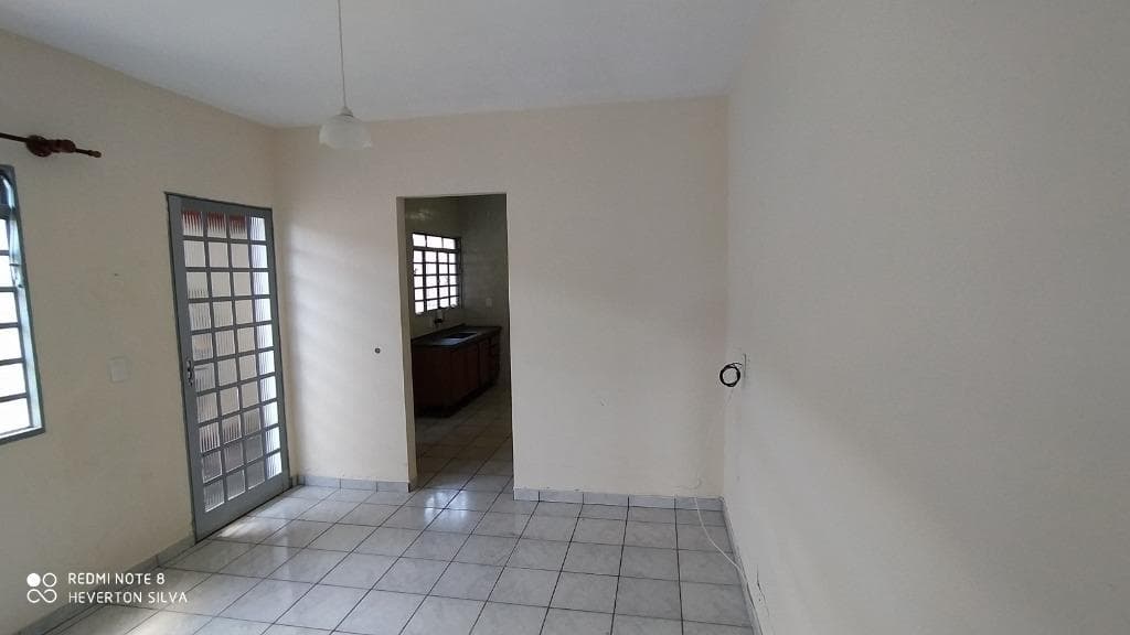 Casa de rua com 1 suíte no Jardim Alto de Santa Cruz