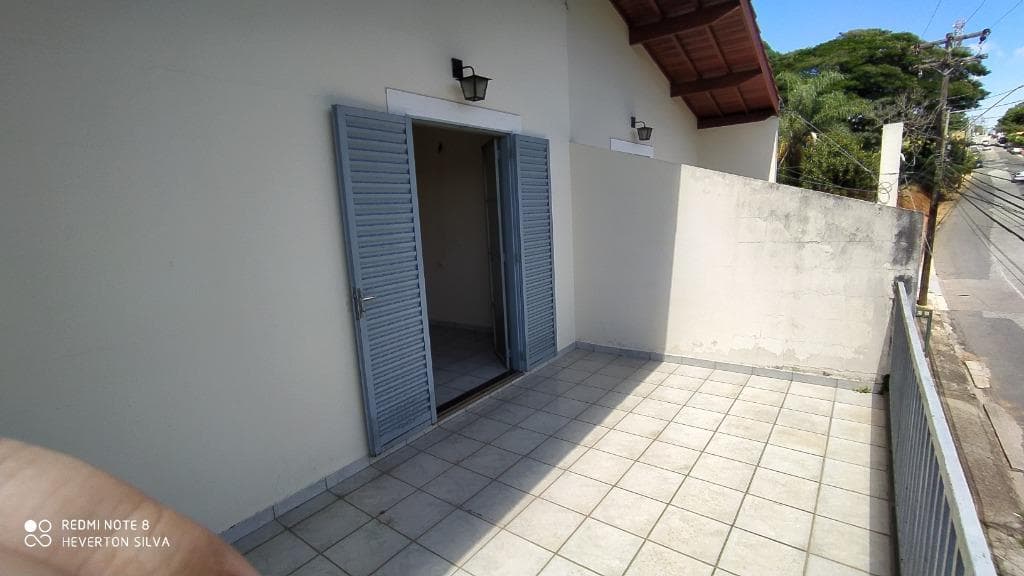 Casa de rua com 1 suíte no Jardim Alto de Santa Cruz — foto 2