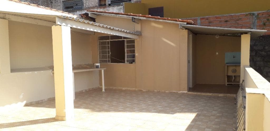 Casa de rua com 2 quartos no Vila Santa Luzia — foto 2