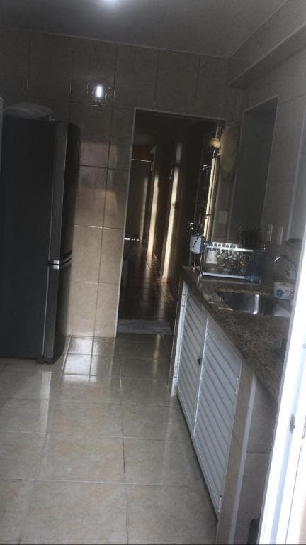 Casa de rua com 3 quartos no Jardim Galetto — foto 3