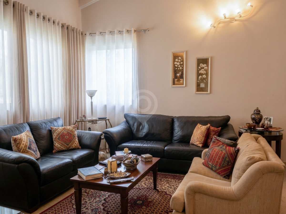 Casa de rua com 2 suítes no Jardim Salessi