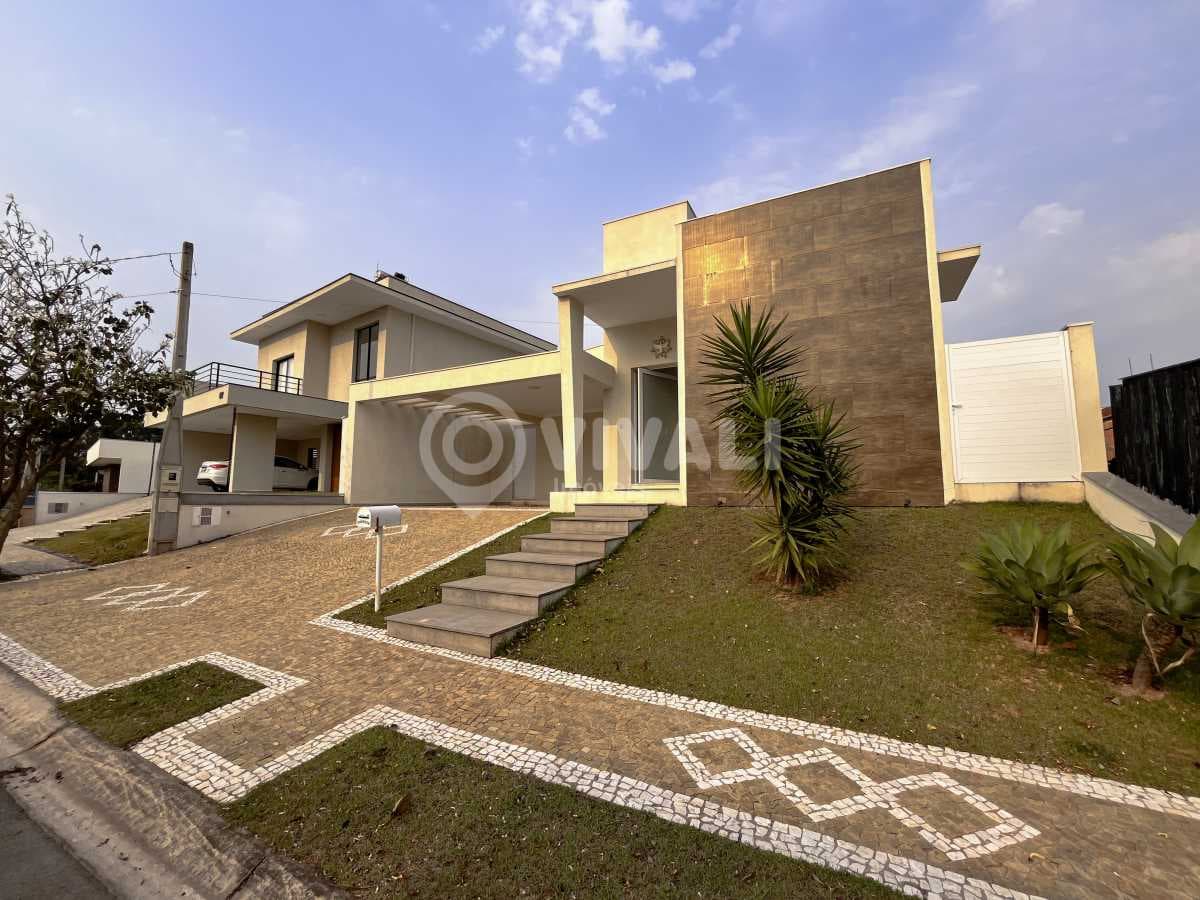 Casa em Condomínio com 3 suítes no Condominio Ville De France