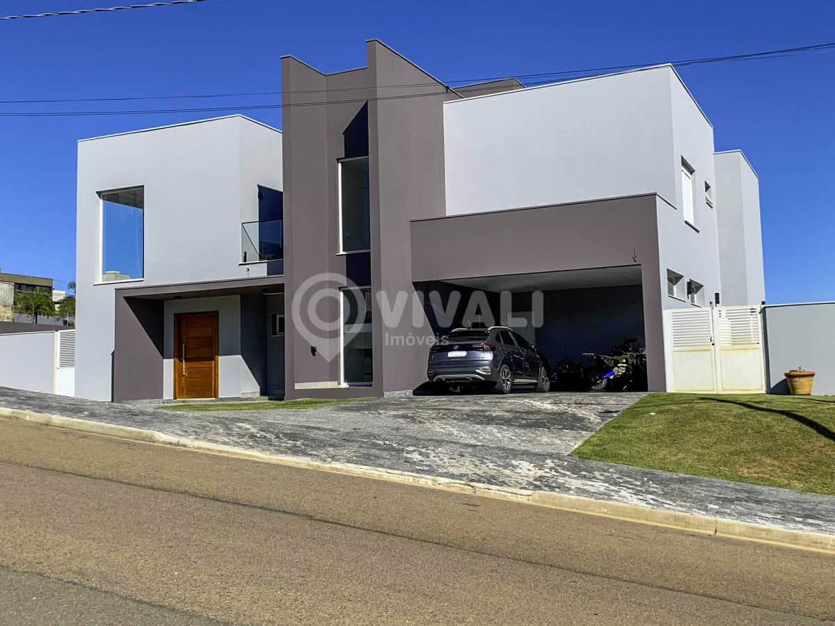 Casa em Condomínio com 4 suítes no Residencial Sete Lagos