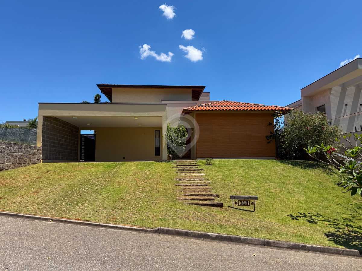 Casa em Condomínio com 2 suítes no Residencial Sete Lagos