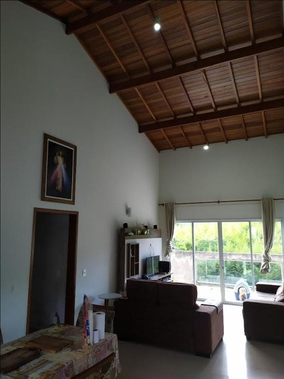 Casa de rua com 1 suíte no Sítio da Moenda