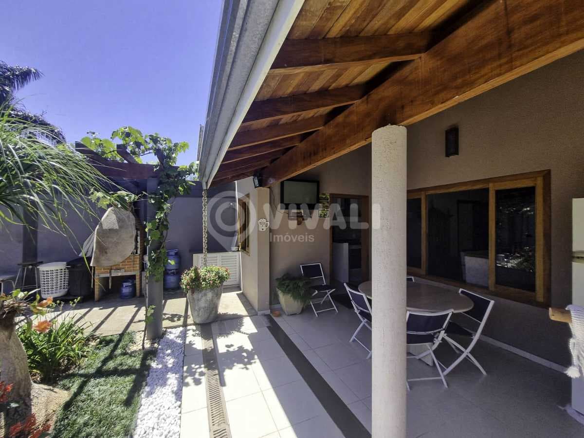 Chácara com 2 suítes no Jardim Leonor — foto 2
