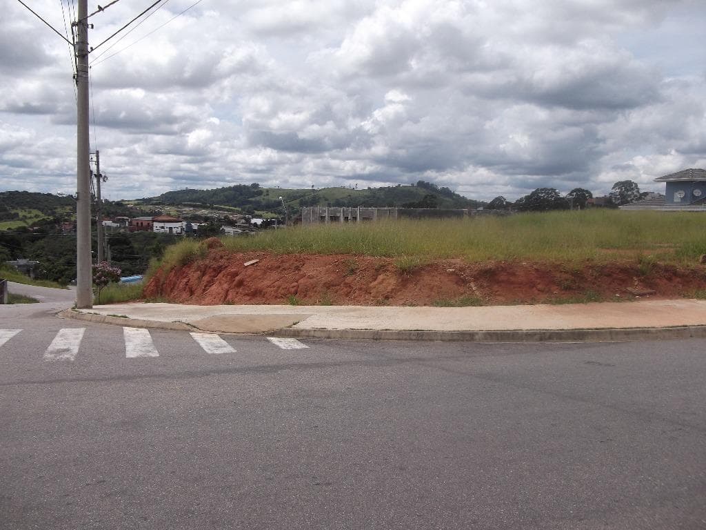Terreno no Jardim Verona
