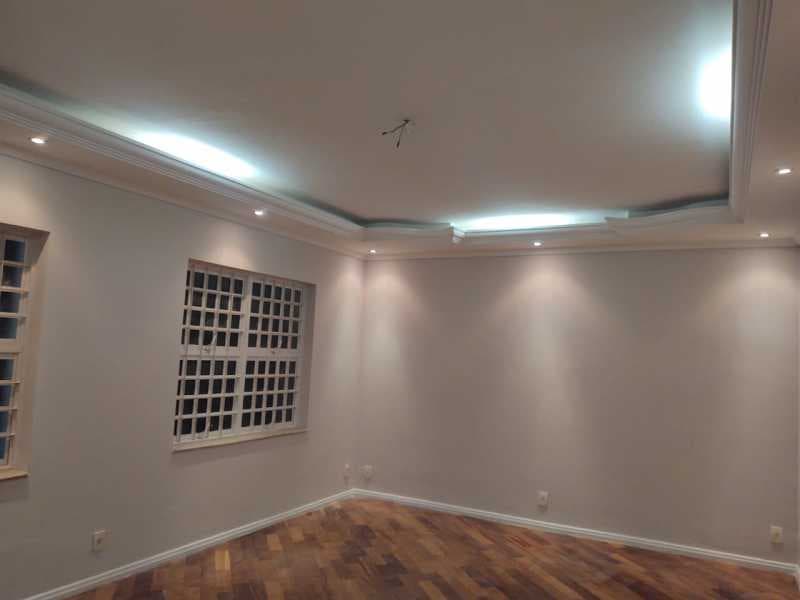 Casa com 2 suítes no Jardim Chapadão