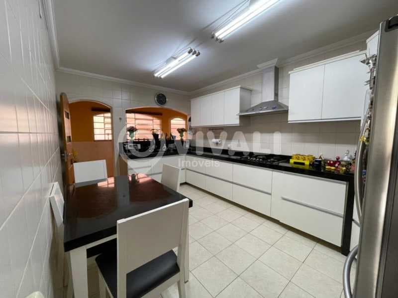 Casa em Condomínio com 5 suítes no Jardim Santa Rosa — foto 3