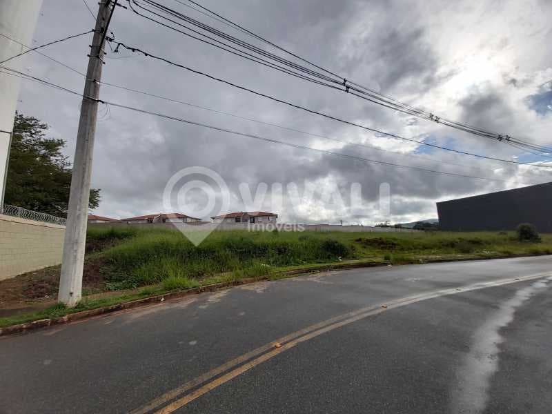 Terreno no Loteamento Parque dos Canários