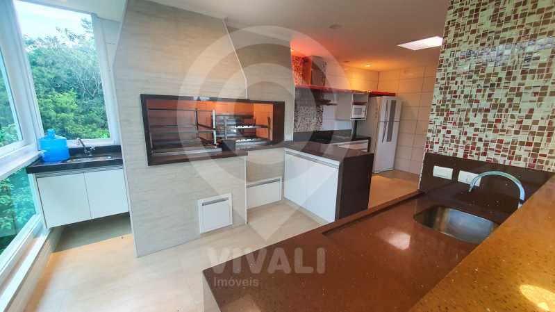 Casa em Condomínio com 4 suítes no Parque das Laranjeiras