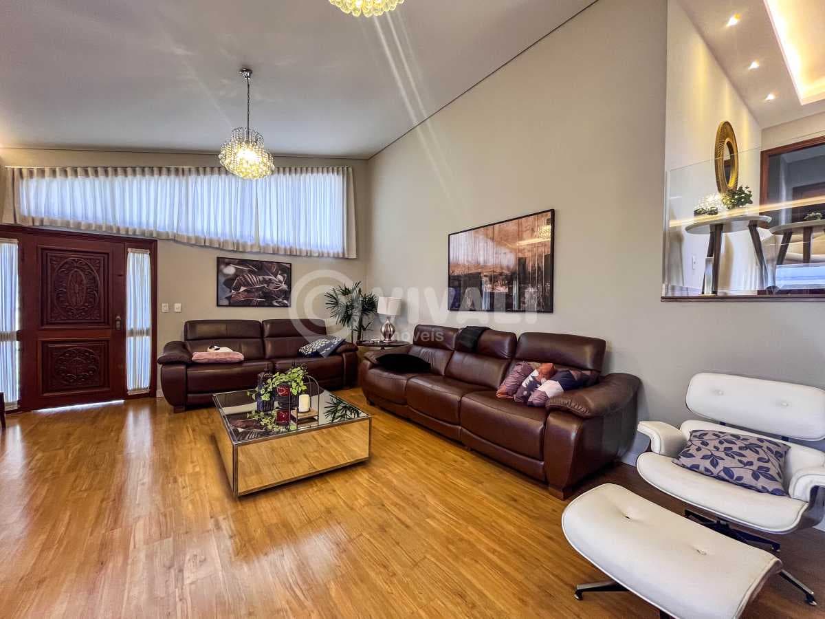 Casa de rua com 1 suíte no Jardim Alto de Santa Cruz — foto 2