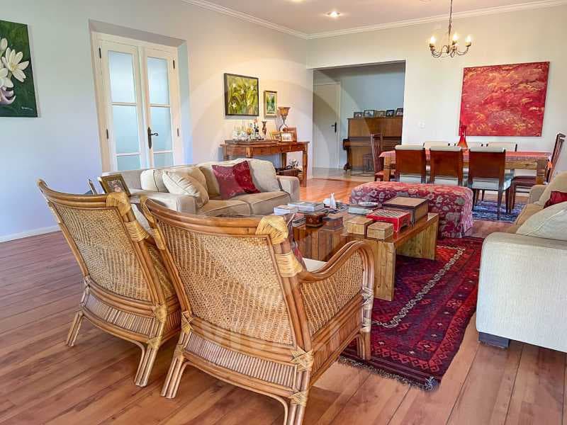Casa de rua com 1 suíte no Vila Santa Cruz
