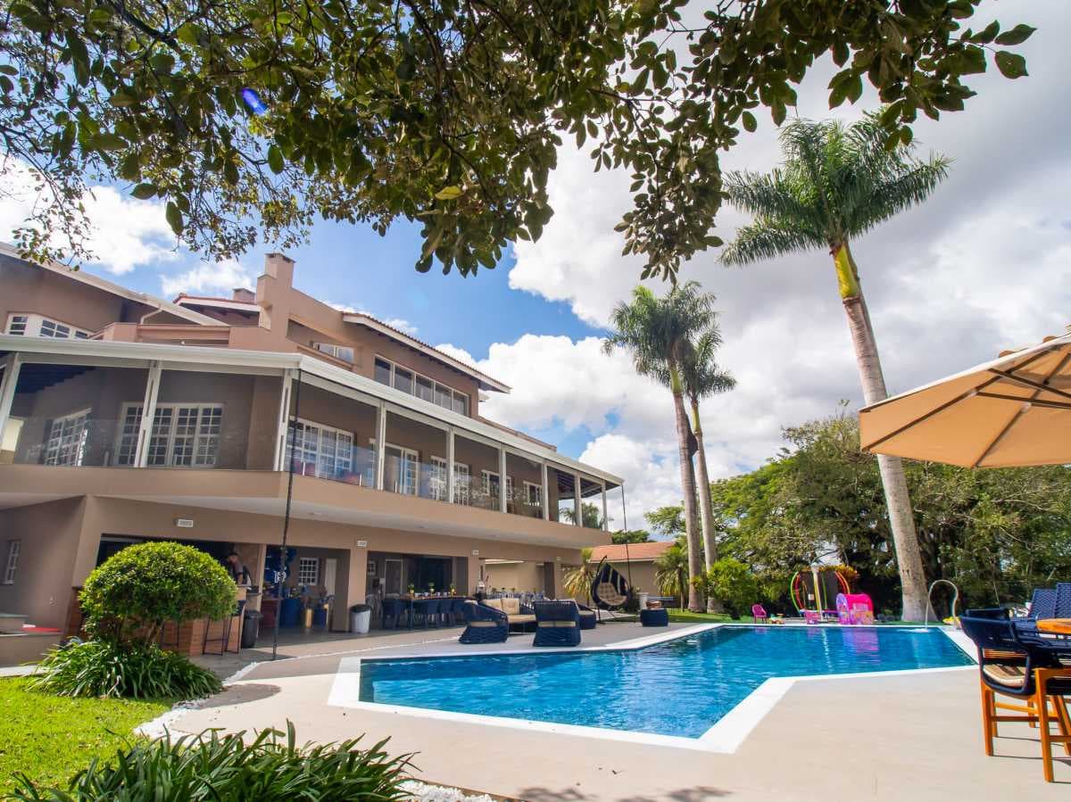 Casa em Condomínio com 5 suítes no Jardim Nossa Senhora das Graças