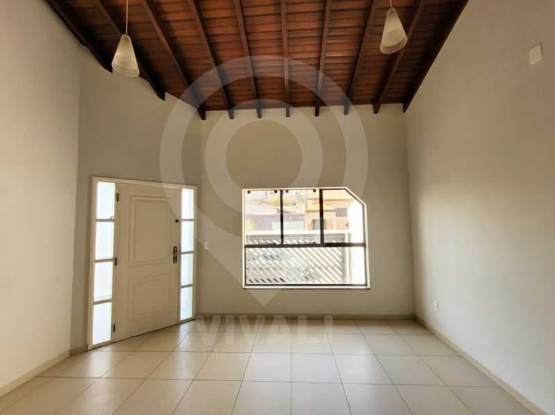 Casa de rua com 1 suíte no Loteamento Rei de Ouro