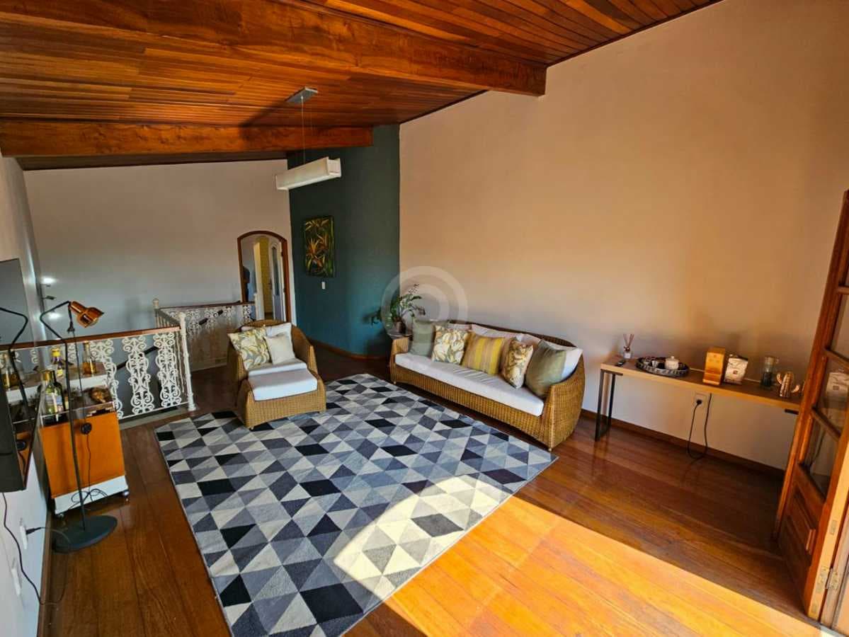 Casa de rua com 1 suíte no Vila Bela Vista