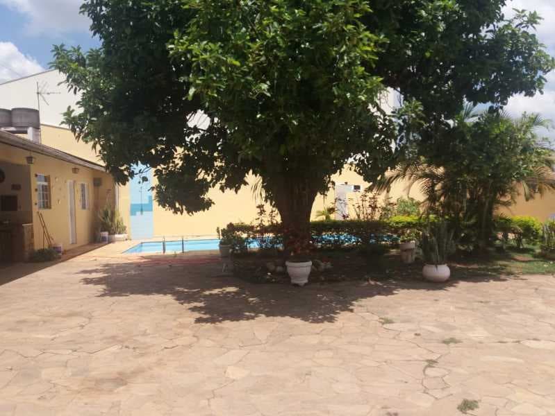 Casa de rua com 1 suíte no Jardim México — foto 2