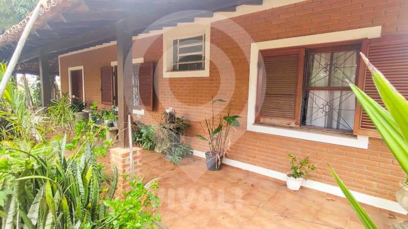 Casa de rua com 1 suíte no Recanto do Parque