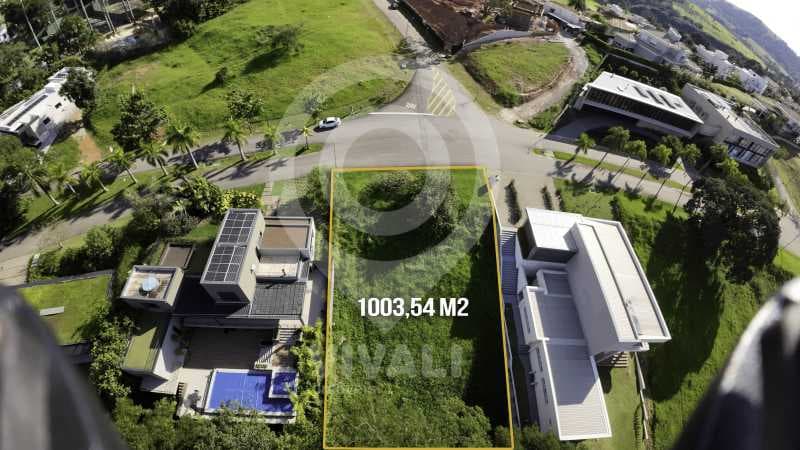 Terreno no Condominio Village Das Palmeiras