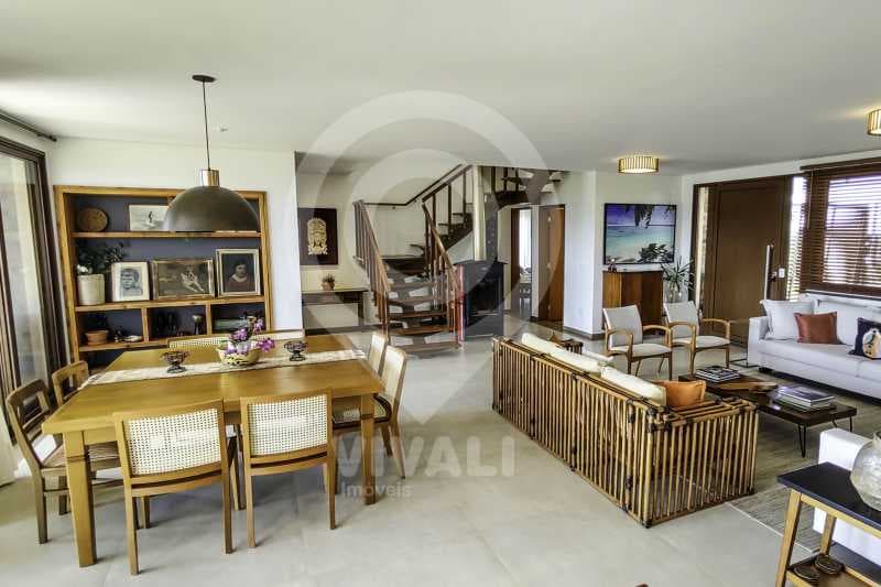 Casa em Condomínio com 2 suítes no Residencial Sete Lagos