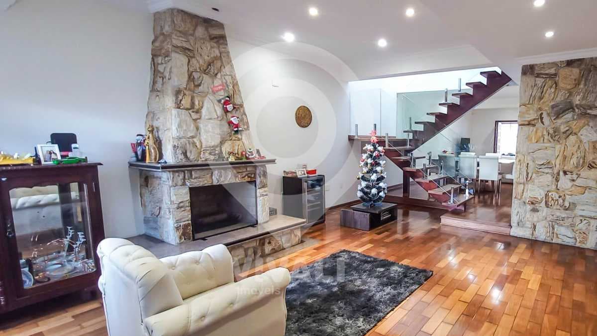 Casa de rua com 4 quartos no Jardim Coronel Peroba