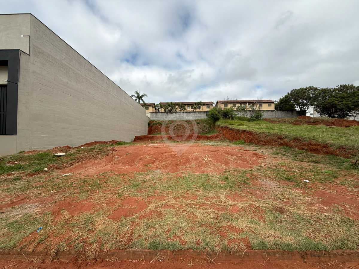 Terreno no Loteamento Parque dos Canários