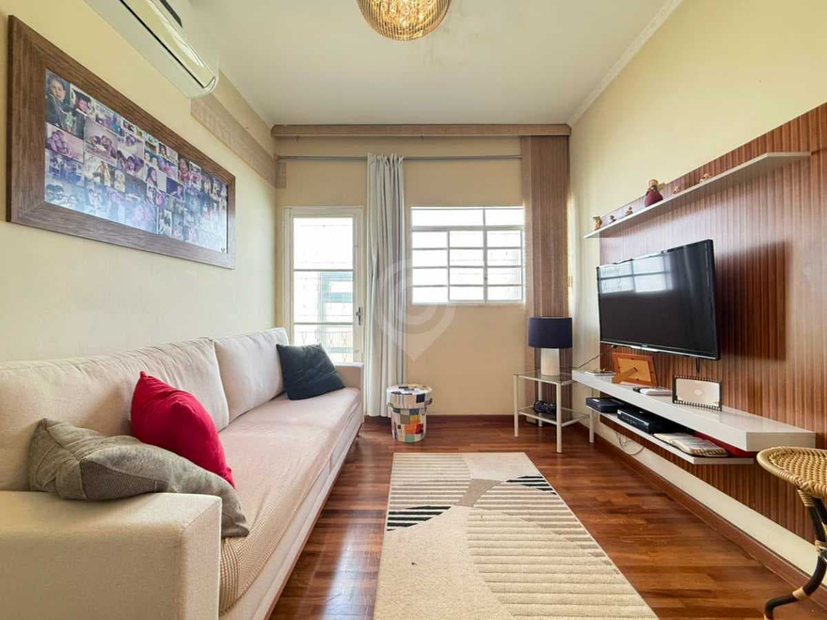 Casa de rua com 2 quartos no Jardim Tereza