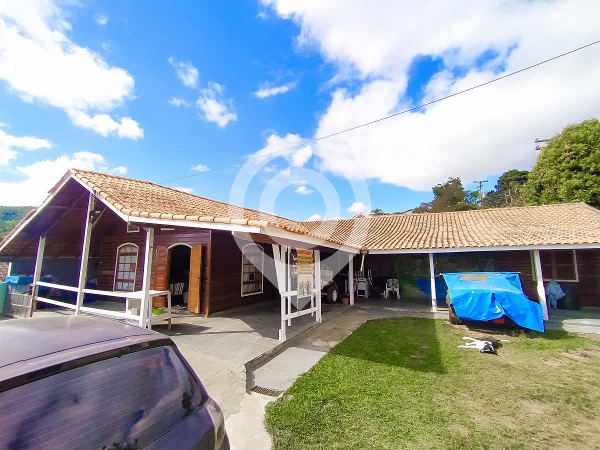 Casa em Condomínio com 4 suítes no Condomínio Clube de Campo Fazenda