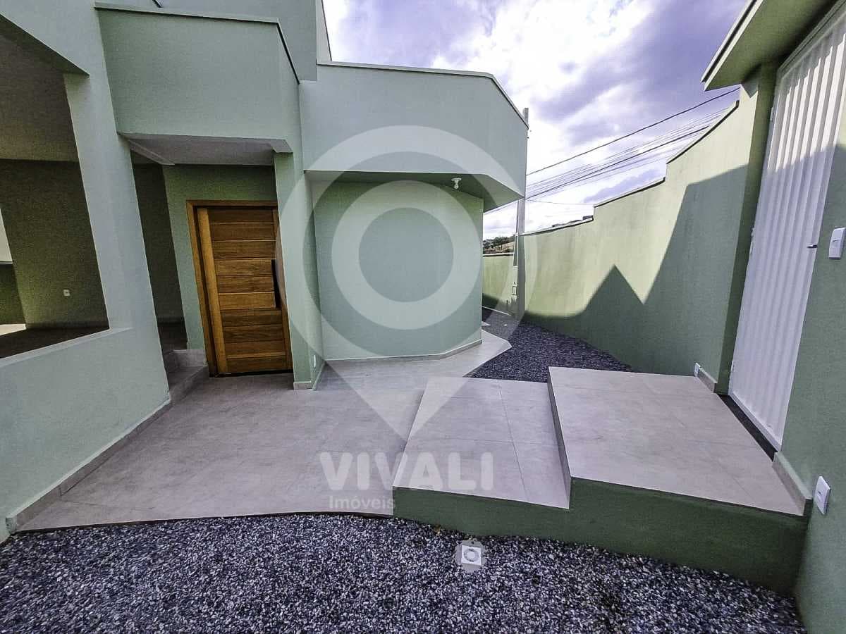Casa de rua com 1 suíte no Loteamento Residencial Central Park II — foto 2