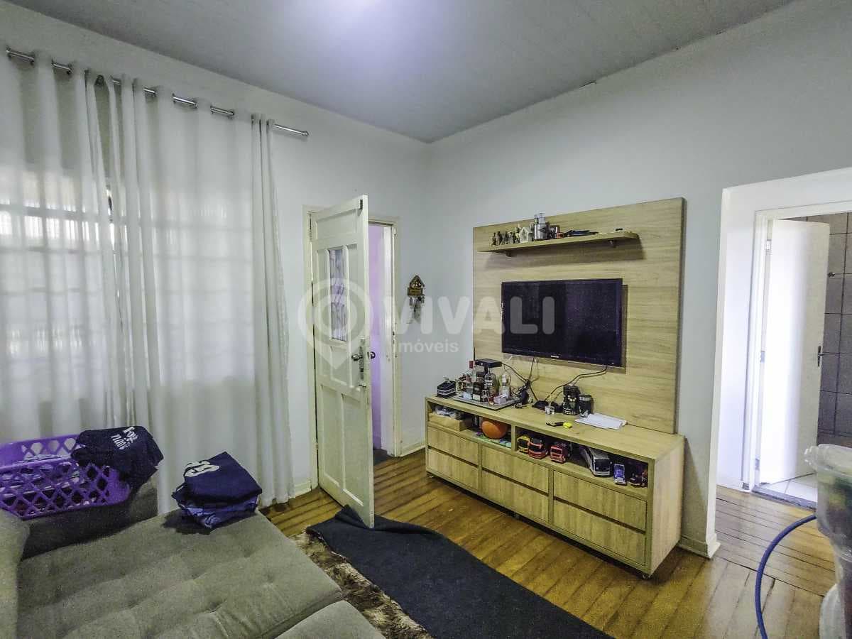 Casa de rua com 3 quartos no Vila Brasileira