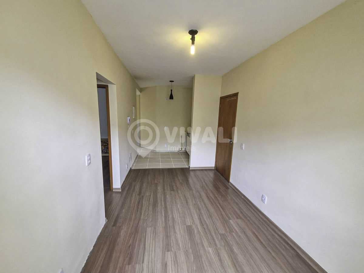 Apartamento com 2 quartos no Jardim Salessi