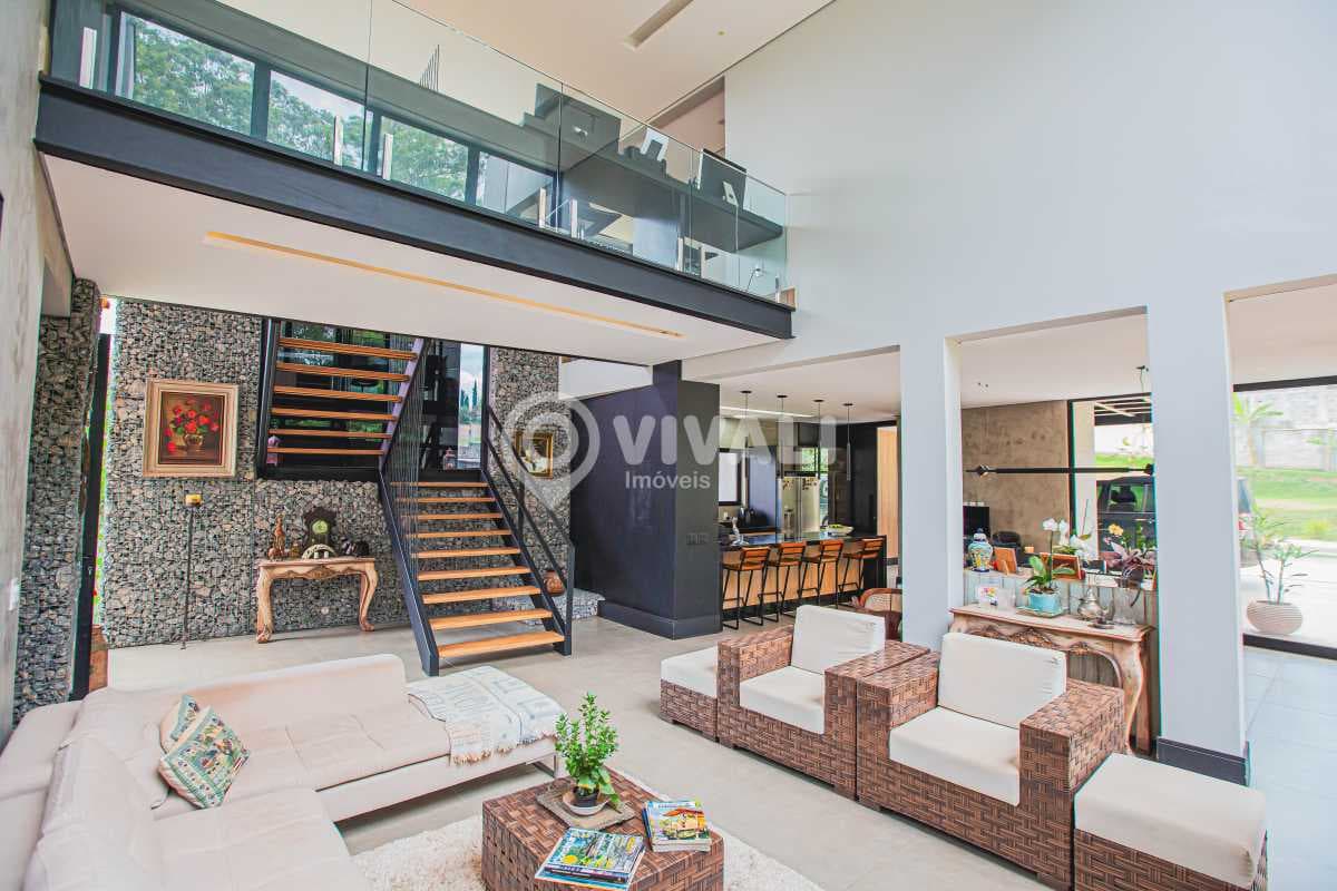 Casa em Condomínio com 3 suítes no Condominio Ville De France