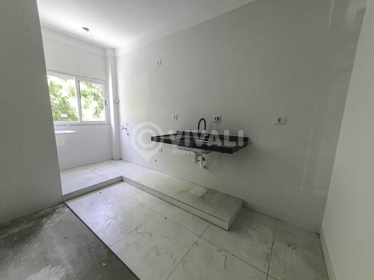 Apartamento com 2 quartos no Edifício Residencial Six