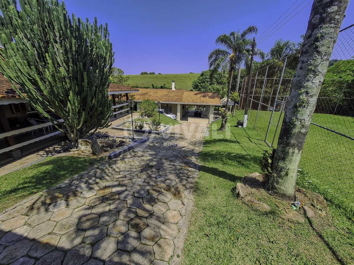Casa em Condomínio com 1 suíte no Sítio da Moenda