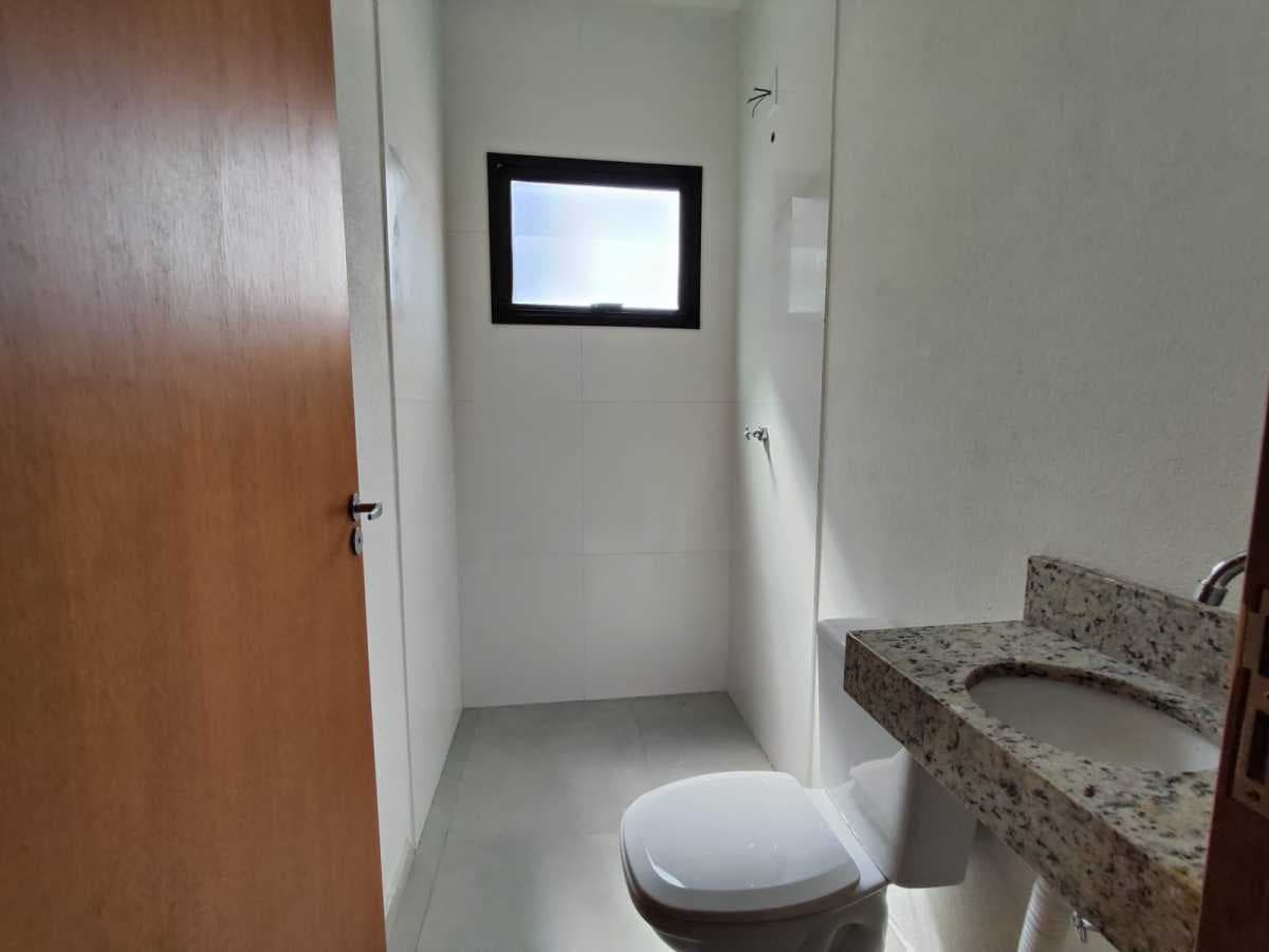 Casa de rua com 2 suítes no Vila Santa Terezinha — foto 2