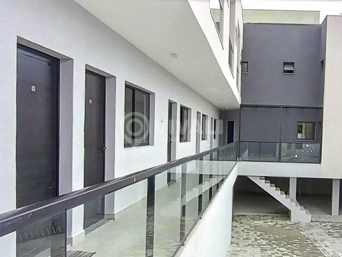 Casa de rua com 2 quartos no Vila Santa Terezinha