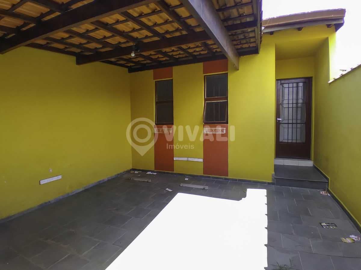 Casa de rua com 1 suíte no Loteamento Fernando Momentel