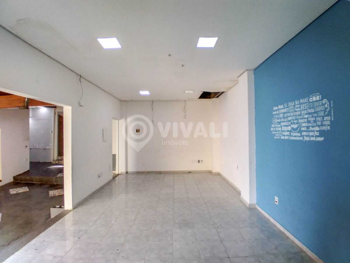 Sala no Centro