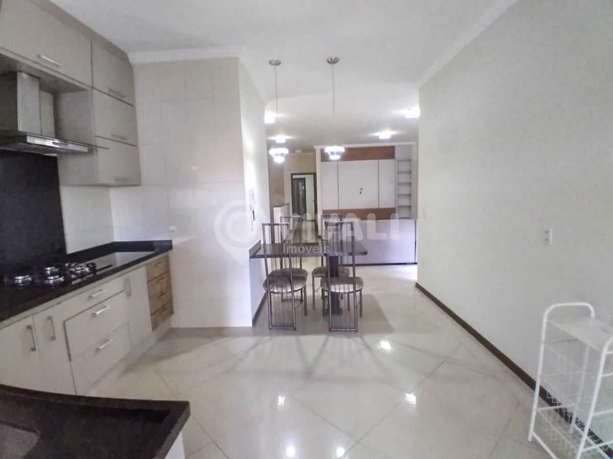 Casa de rua com 1 suíte no Centro — foto 3
