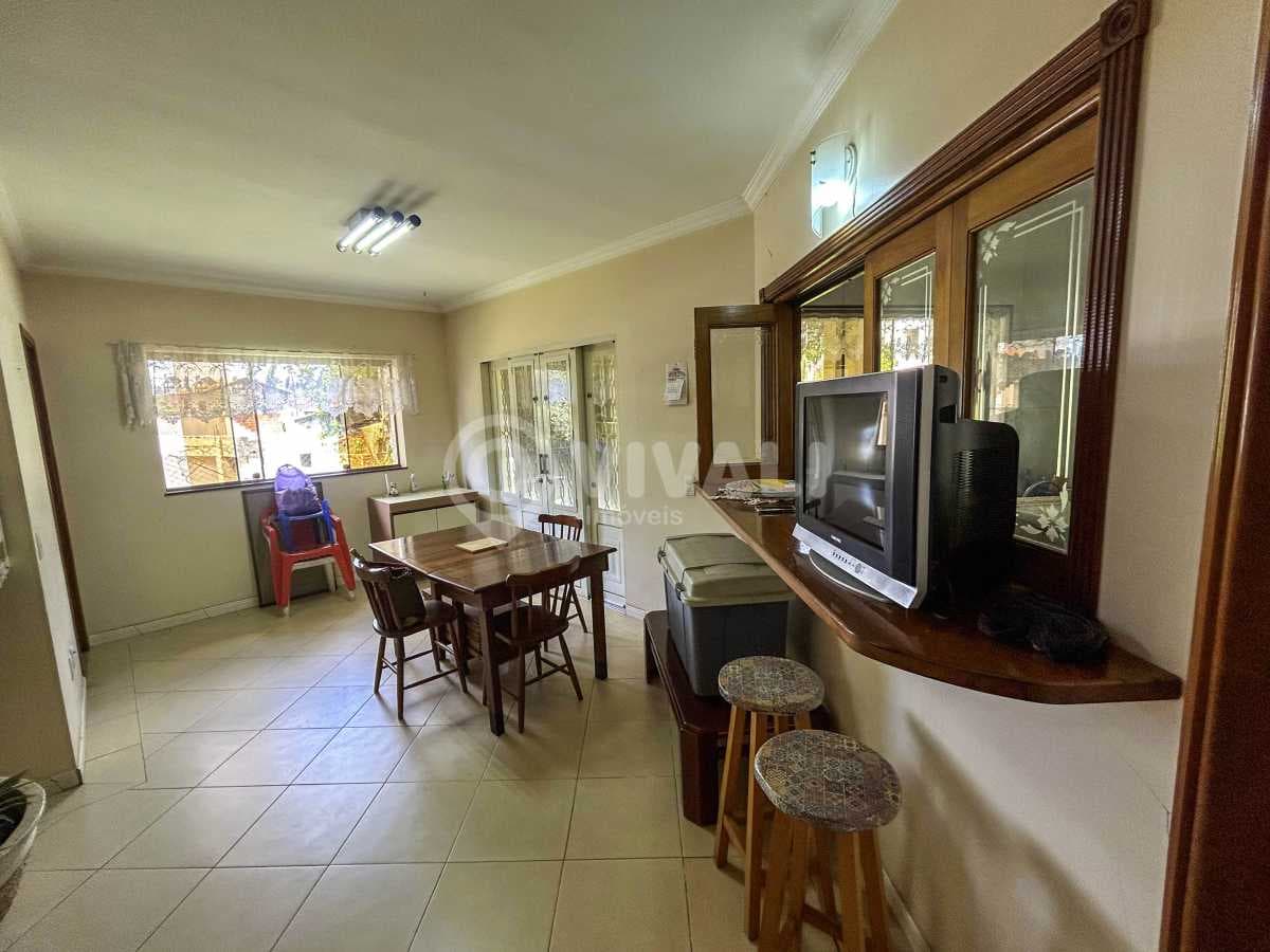 Casa em Condomínio com 3 suítes no Jardim Santa Rosa — foto 3