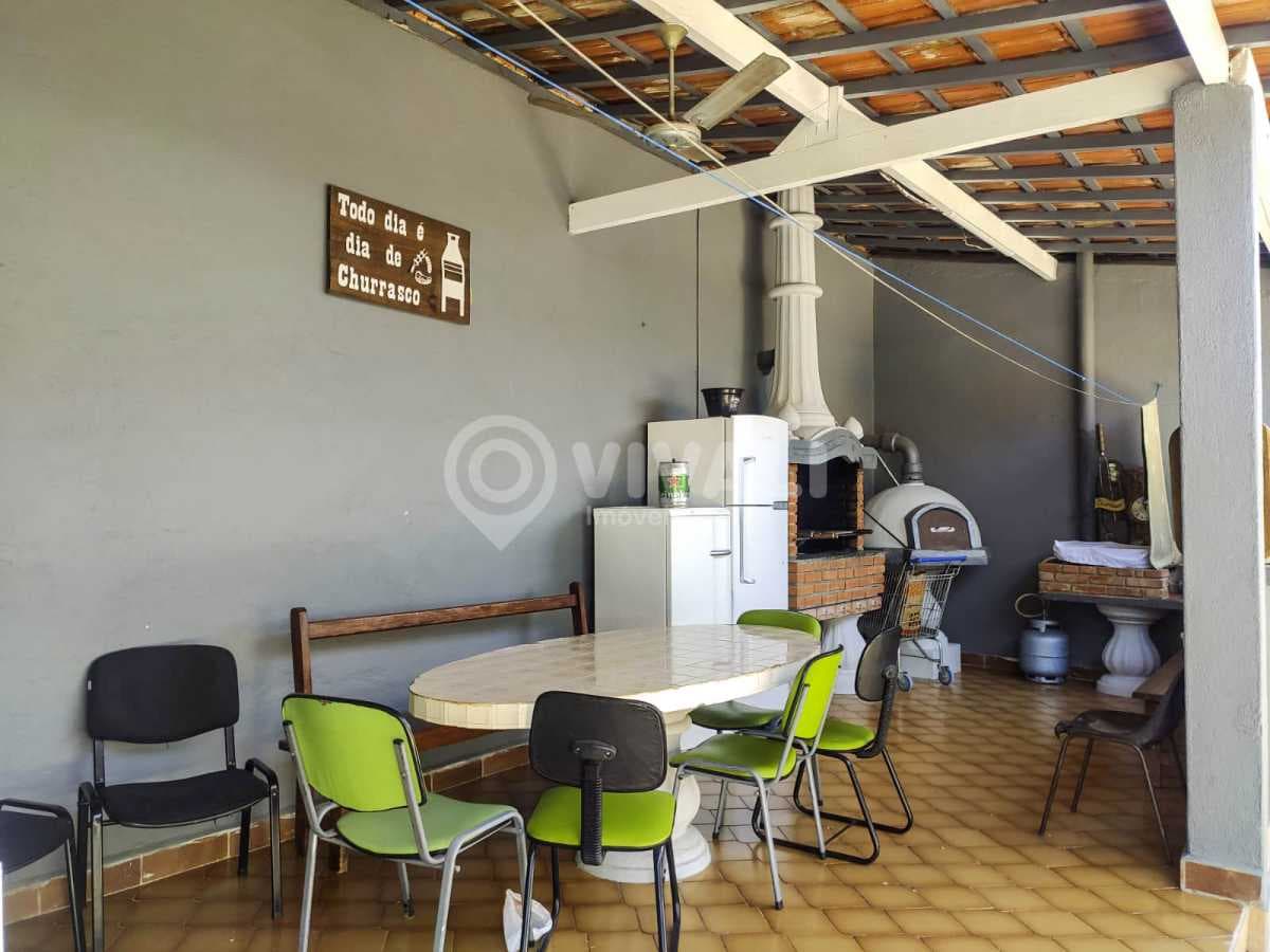 Casa em Condomínio com 1 suíte no Condomínio Clube de Campo Fazenda — foto 2