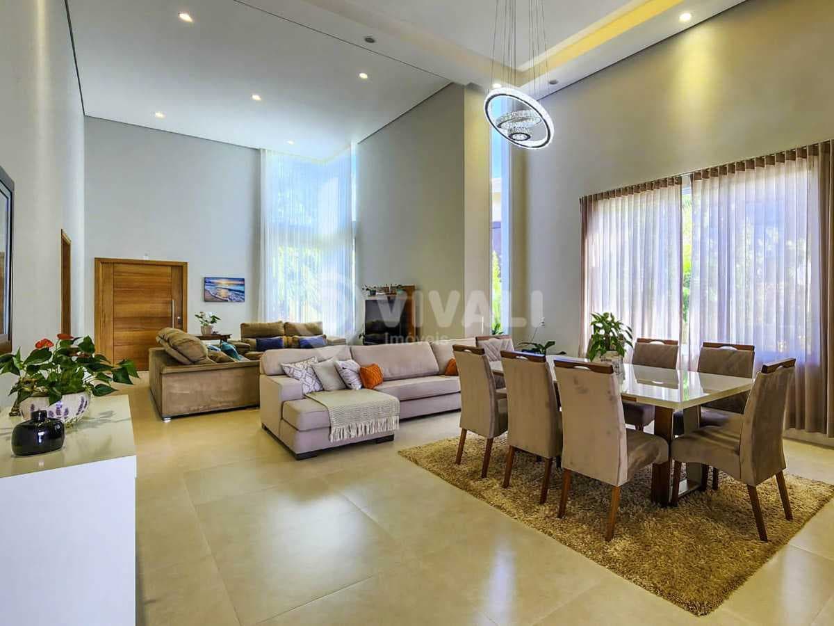 Casa em Condomínio com 3 suítes no Condominio Village Das Palmeiras — foto 2