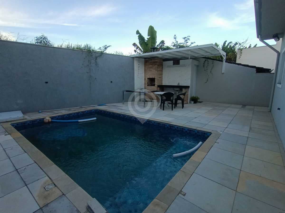 Casa de rua com 1 suíte no Jardim Verona