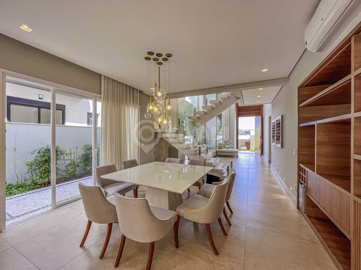 Casa em Condomínio com 4 suítes no Reserva Santa Rosa — foto 3