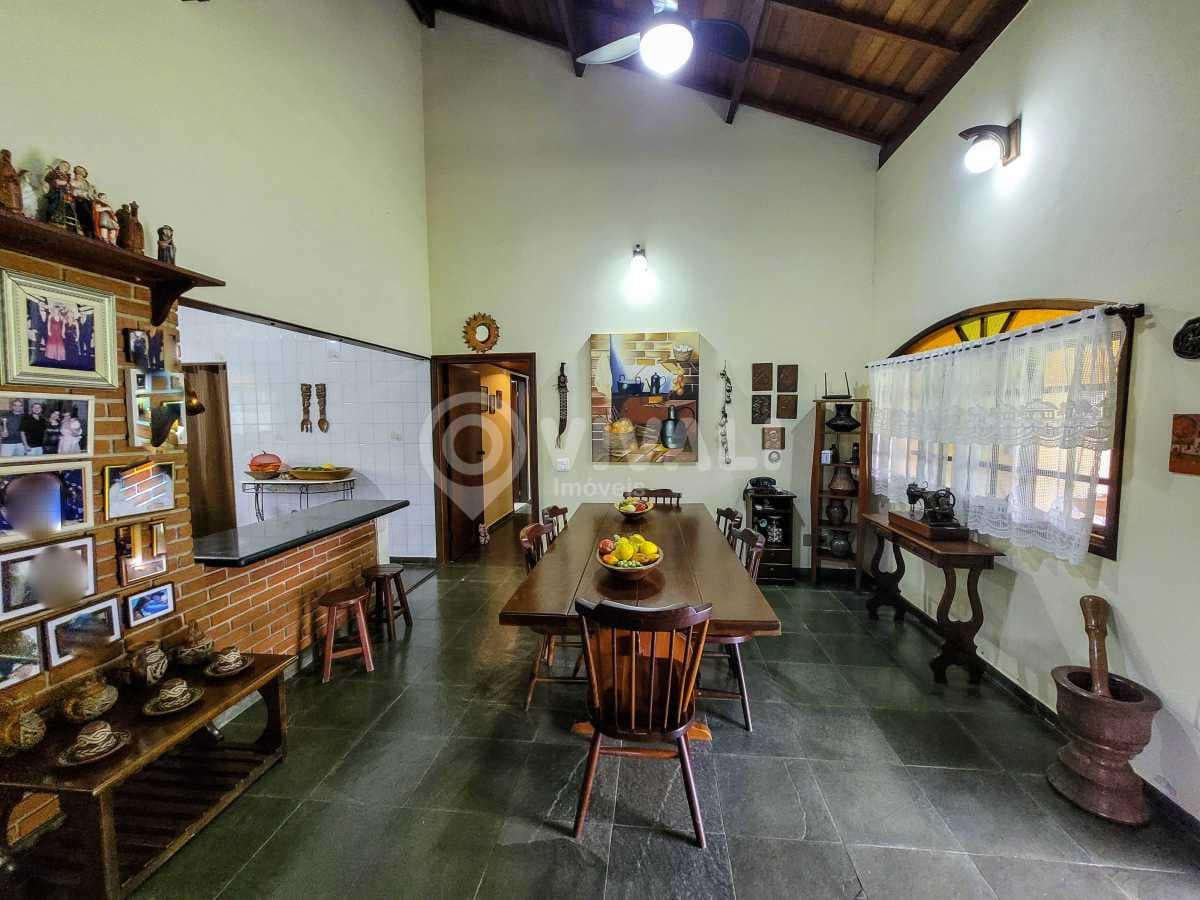 Casa em Condomínio com 3 suítes no Capela do Barreiro — foto 3