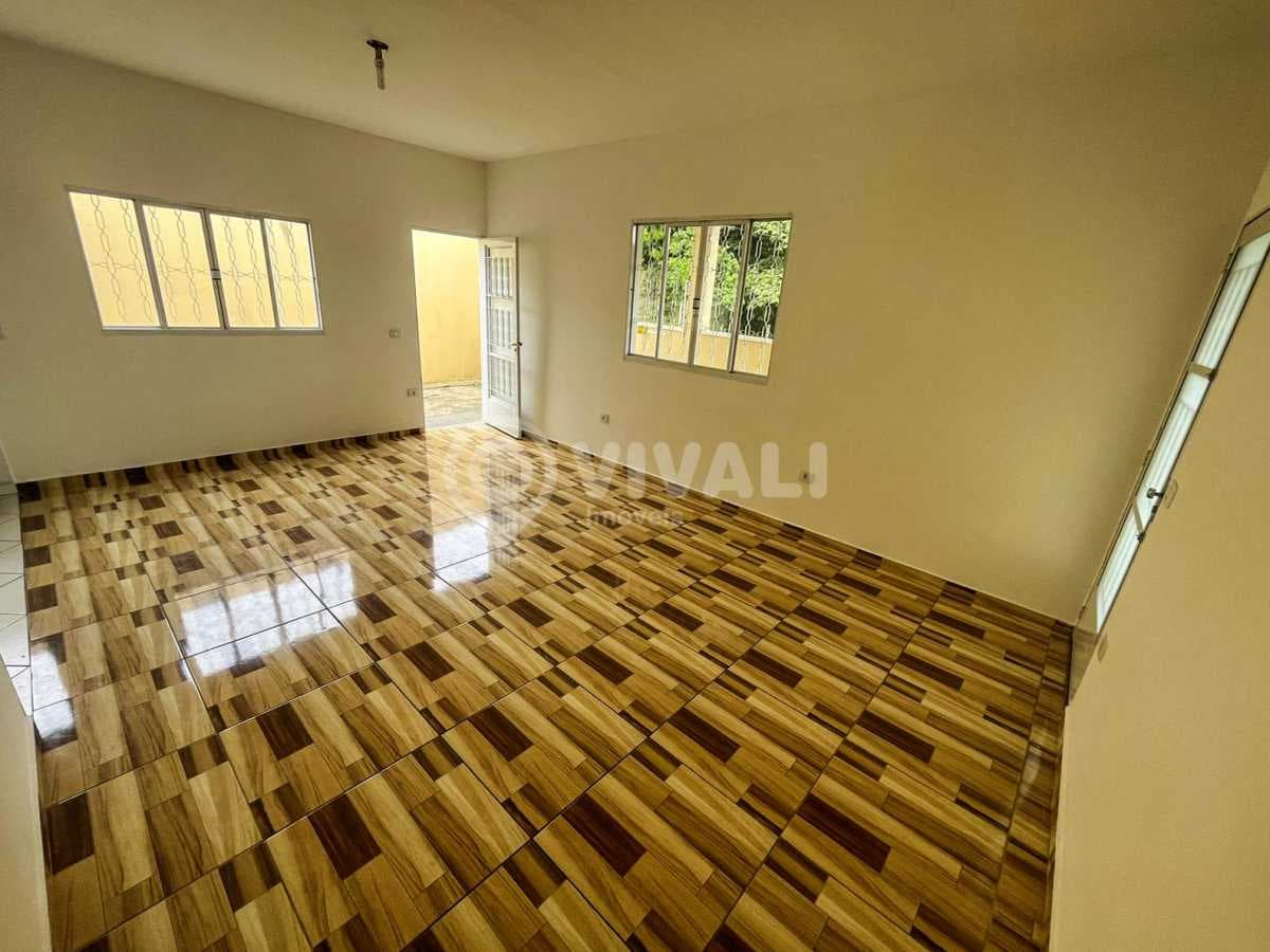Casa de rua com 1 suíte no Loteamento Horizonte Azul