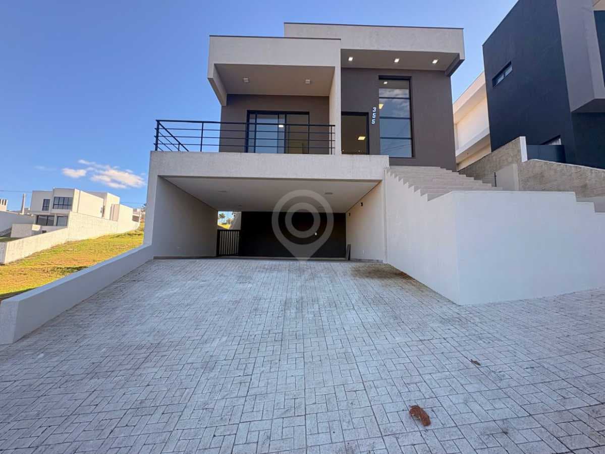 Casa em Condomínio com 3 suítes no Ecologie Residencial
